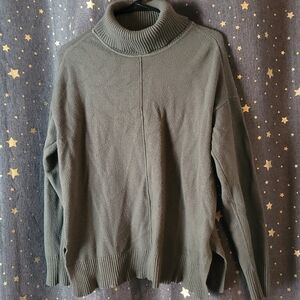 Devotion By Cyrus | Forest Green Turtleneck Sweater Medium
